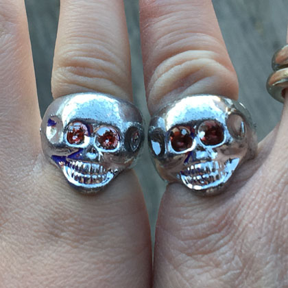 skull ring